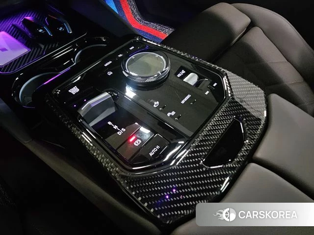 BMW 5 Series (G60) 2024 Белый из Кореи, фото 4