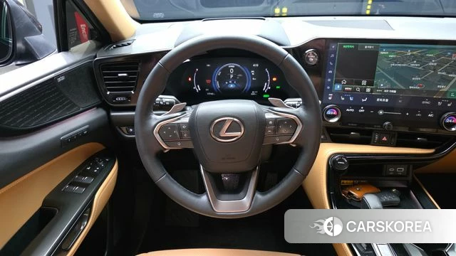 Lexus NX350h Second generation 2025 Черный из Кореи, фото 4