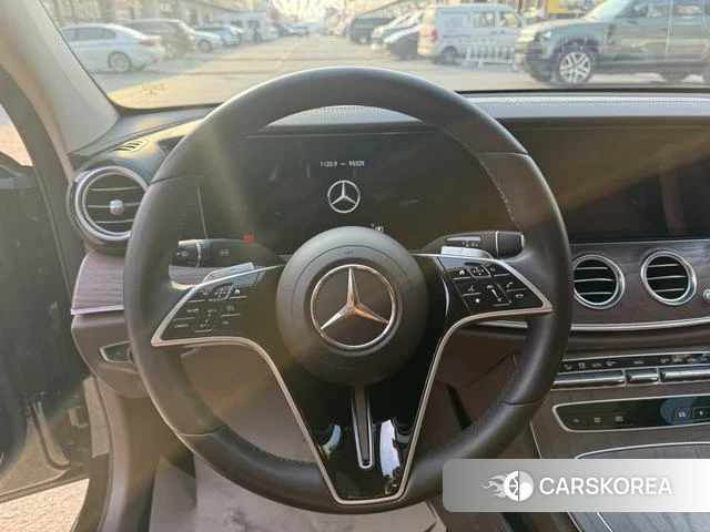 Mercedes-Benz E-class 2022 Черный из Китая, фото 4
