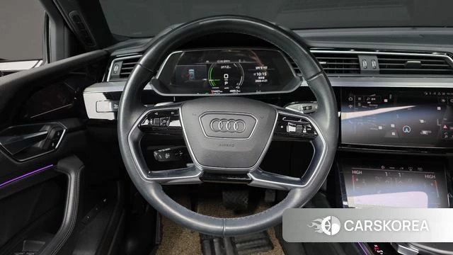 Audi e-Tron 2021 Черный из Кореи, фото 4