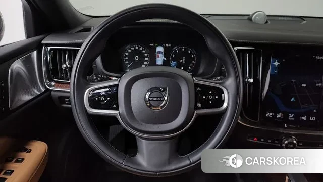 Volvo V60 Cross-Country 2nd Generation 2021 Серый из Кореи, фото 4