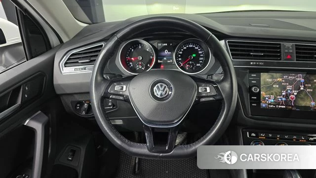 Volkswagen Tiguan second Generation 2020 Белый из Кореи, фото 4