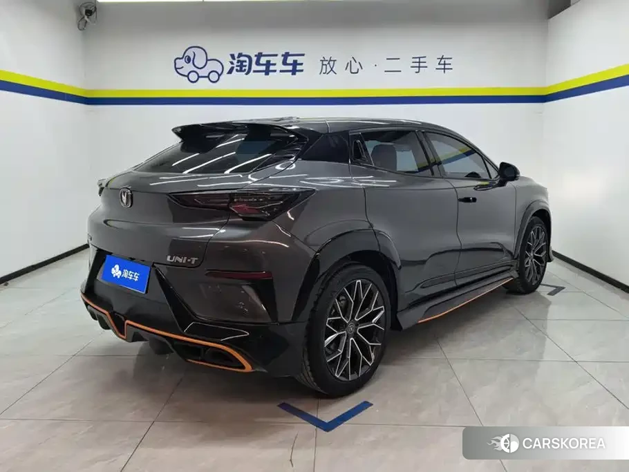 Chang'an UNI-T 2023 Silver/gray из Китая, фото 4