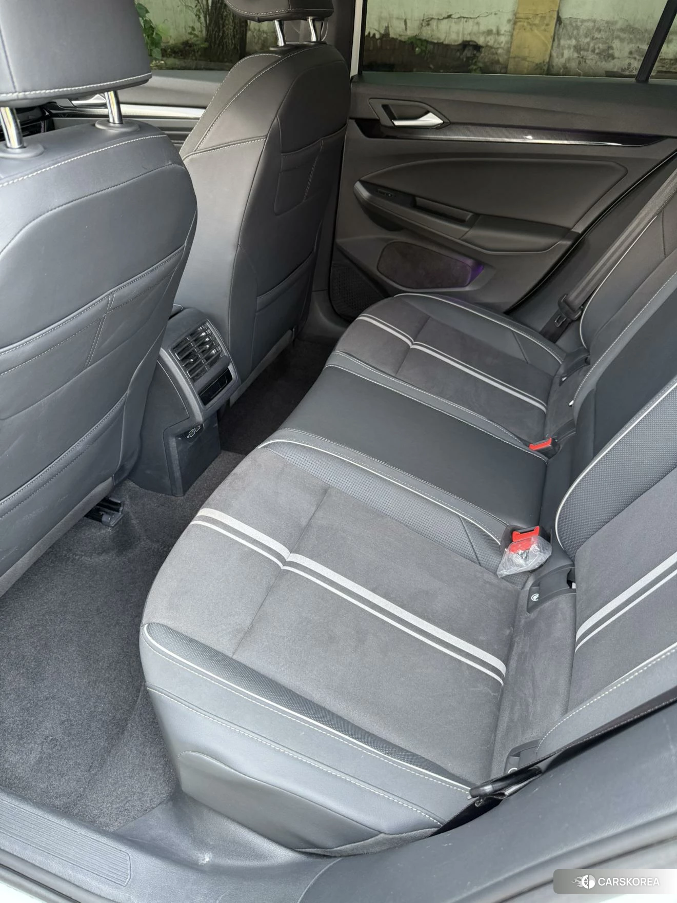 Volkswagen Golf 2022 Белый из Китая, фото 4