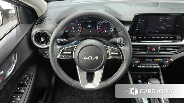Kia The New K3 2nd generation 2021 Белый из Кореи, фото 4