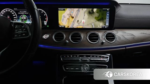 Mercedes-Benz E-Class W213 2019 Белый из Кореи, фото 4