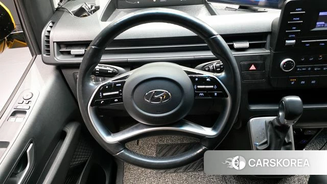 Hyundai Staria 2023 Желтый из Кореи, фото 4