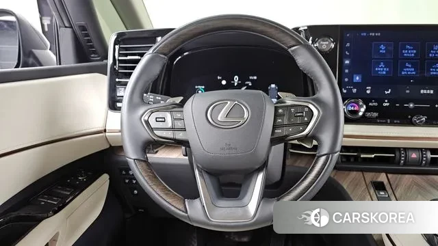 Lexus LM Second Generation 2025 Черный из Кореи, фото 4