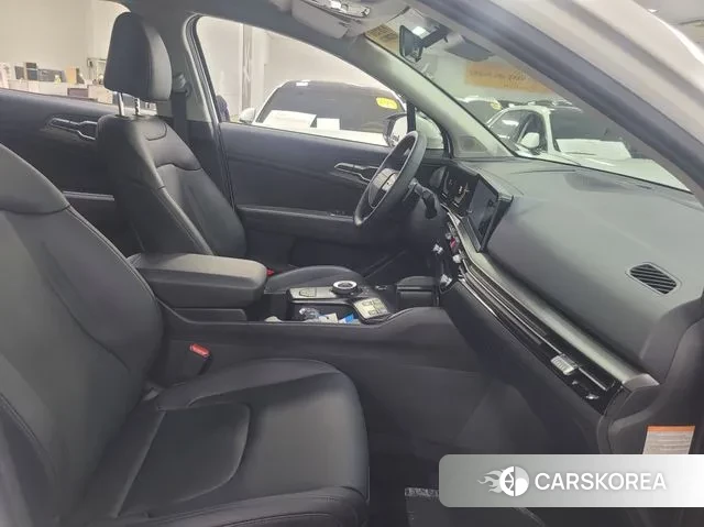 Kia The New Sportage 5th Generation Hybrid 2025 Белый из Кореи, фото 4