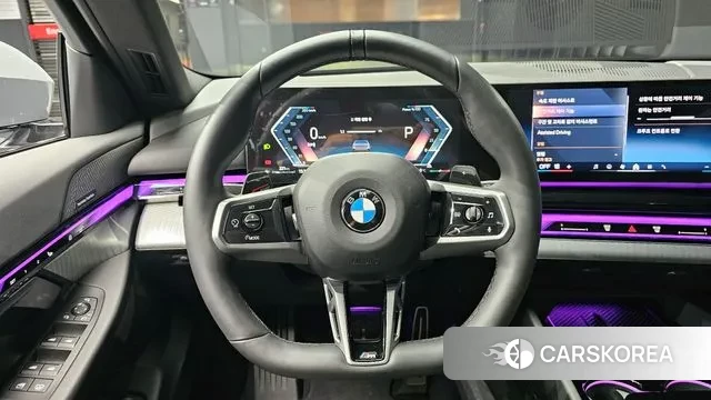 BMW 5 Series (G60) 2025 Светло-серебряный цвет из Кореи, фото 4