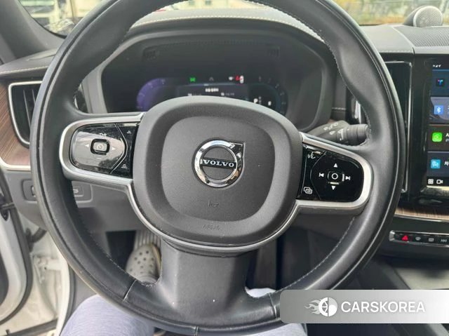 Volvo XC60 second Generation 2022 Белый из Кореи, фото 4