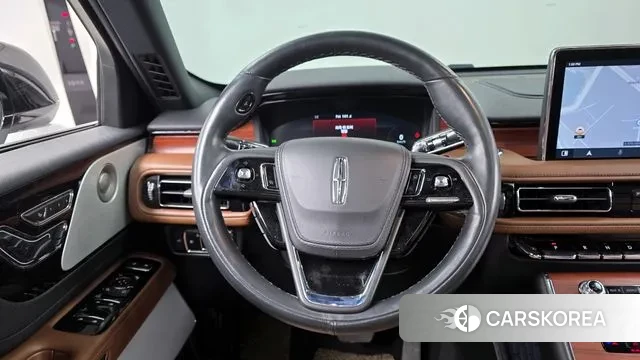 Lincoln Aviator 2nd generation 2023 Белый из Кореи, фото 4