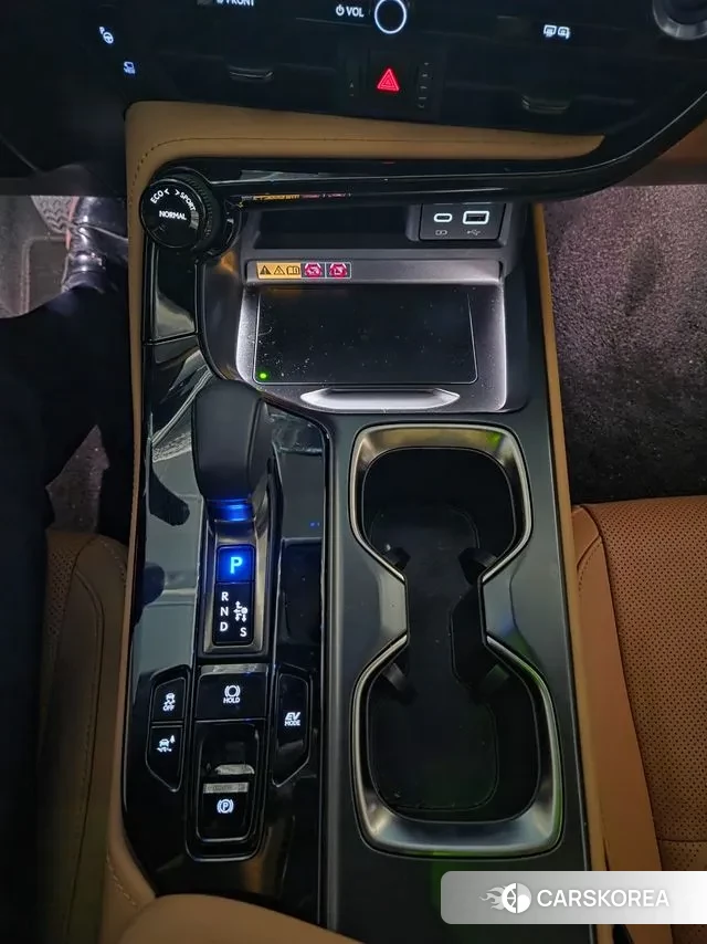 Lexus NX350h Second generation 2024 Белый из Кореи, фото 4