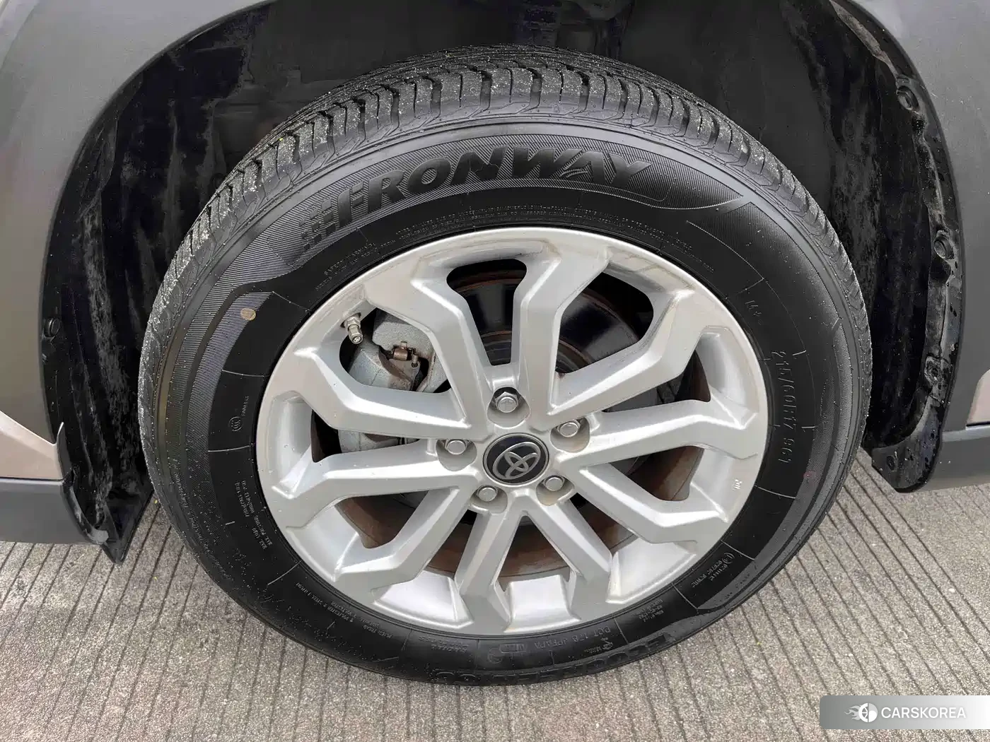 Toyota Frontlander 2022 Silver/gray из Китая, фото 4