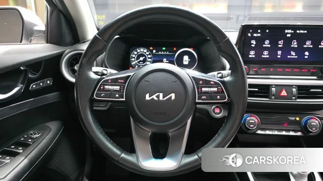 Kia The New K3 2nd generation 2022 Белый из Кореи, фото 4