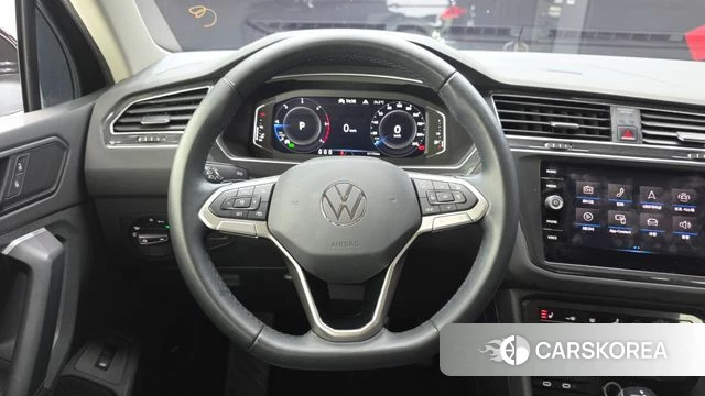 Volkswagen Tiguan second Generation 2022 Черный из Кореи, фото 4