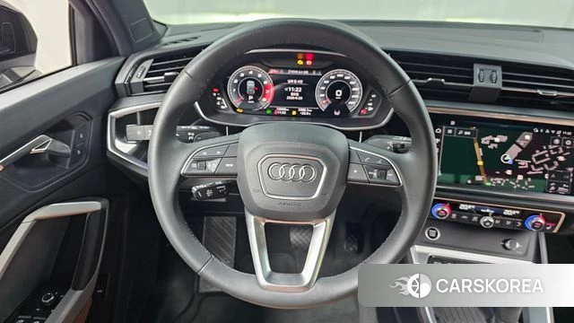 Audi Q3 (F3) 2025 Белый из Кореи, фото 4
