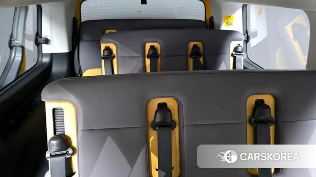 Hyundai Staria 2022 Желтый из Кореи, фото 4