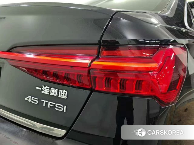 Audi A6L 2021 Черный из Китая, фото 4