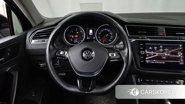 Volkswagen Tiguan second Generation 2018 Черный из Кореи, фото 4