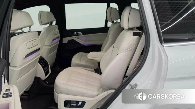 BMW X7 (G07) 2025 Белый из Кореи, фото 4
