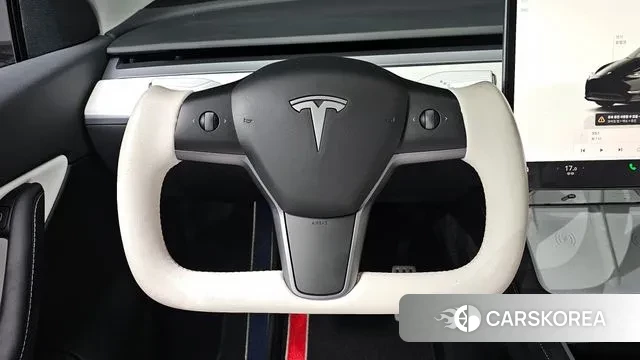 Tesla Model Y 2022 Черный из Кореи, фото 4
