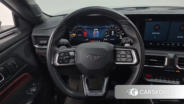 Ford Mustang 7th Generation 2024 Черный из Кореи, фото 4