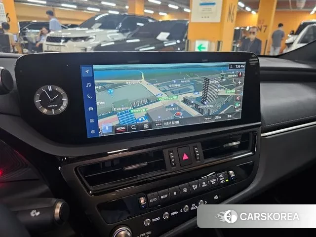 Lexus ES300h 7th generation 2025 Песочный из Кореи, фото 4