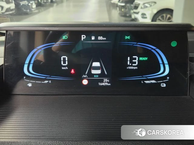 Hyundai Staria 2024 Белый из Кореи, фото 4
