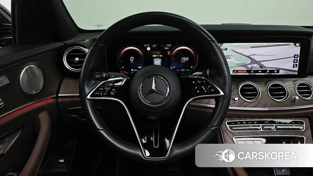 Mercedes-Benz E-Class W213 2023 Черный из Кореи, фото 4