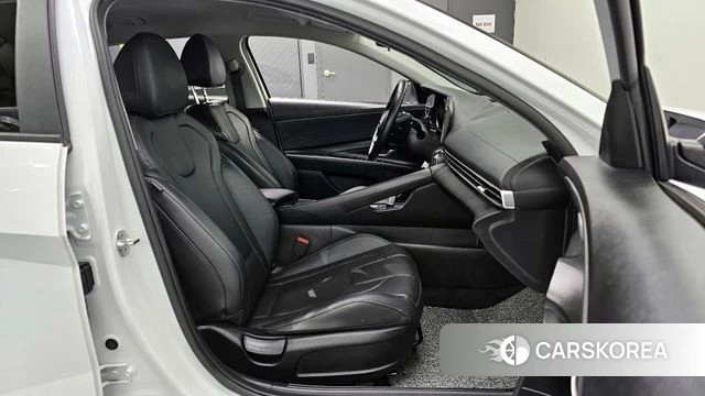 Hyundai Avante Hybrid (CN7) 2022 Белый из Кореи, фото 4