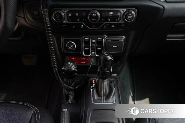 Jeep Gladiator 2023 Белый из Китая, фото 4