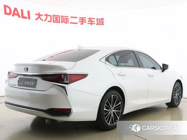 Lexus ES 2023 Белый из Китая, фото 4