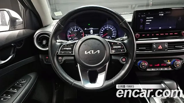 Kia The New K3 2nd generation 2021 Белый из Кореи, фото 4