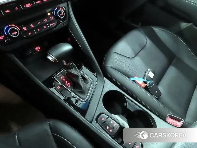 Kia The New Niro 2021 Жемчужный цвет из Кореи, фото 4