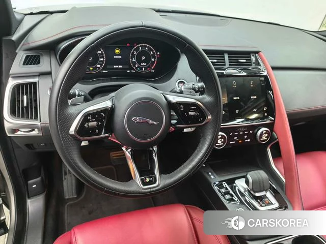 Jaguar E-PACE 2023 Серебристо-серый из Китая, фото 4