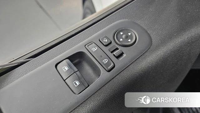 Hyundai Staria 2022 Белый из Кореи, фото 4