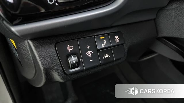 Kia Stonic 2018 Белый из Кореи, фото 4