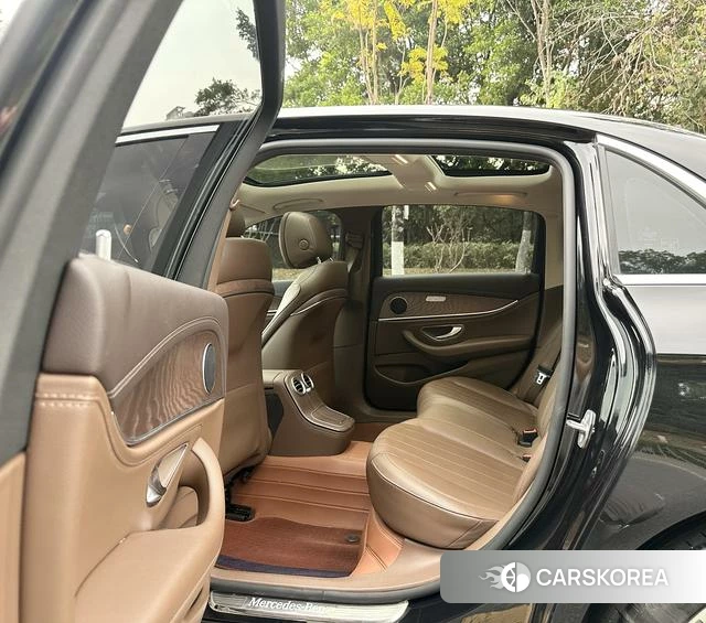Mercedes-Benz E-class id 4222168 из Китая 4