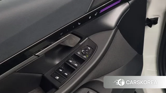 BMW 5 Series (G60) 2023 Белый из Кореи, фото 4