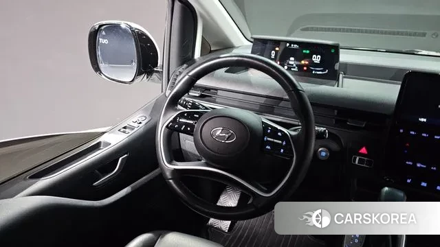 Hyundai Staria 2023 Белый из Кореи, фото 4