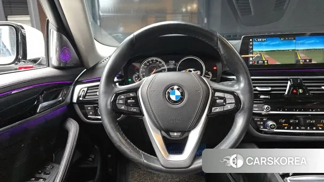 BMW 5 Series (G30) 2018 Белый из Кореи, фото 4