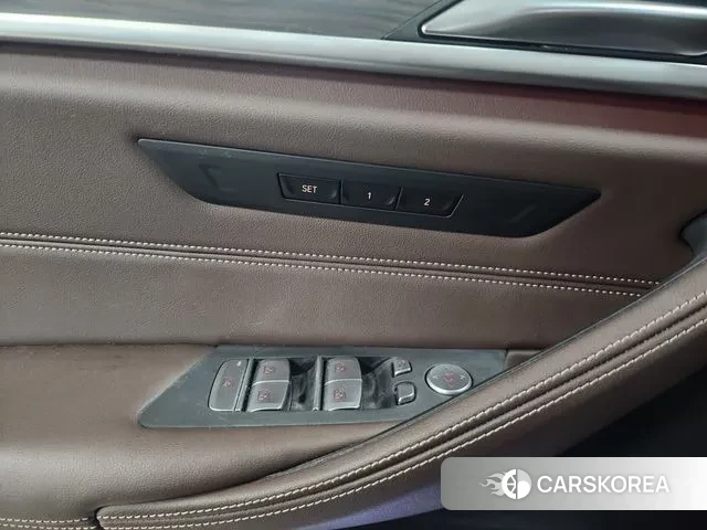 BMW 5 Series (G30) 2020 Песочный из Кореи, фото 4