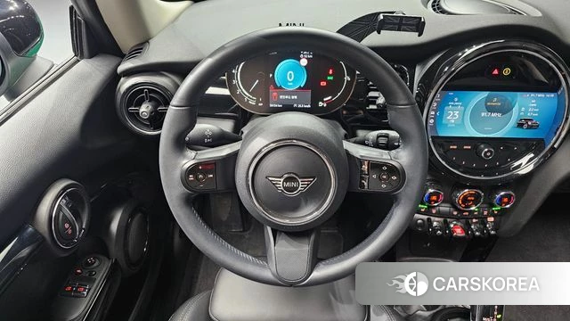 Mini Cooper 2021 Зеленый из Кореи, фото 4