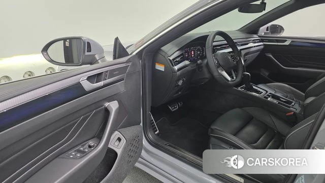 Volkswagen Arteon 2022 Серебристо-серый из Кореи, фото 4