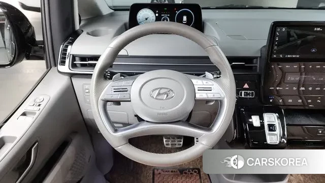 Hyundai Staria 2022 Черный из Кореи, фото 4