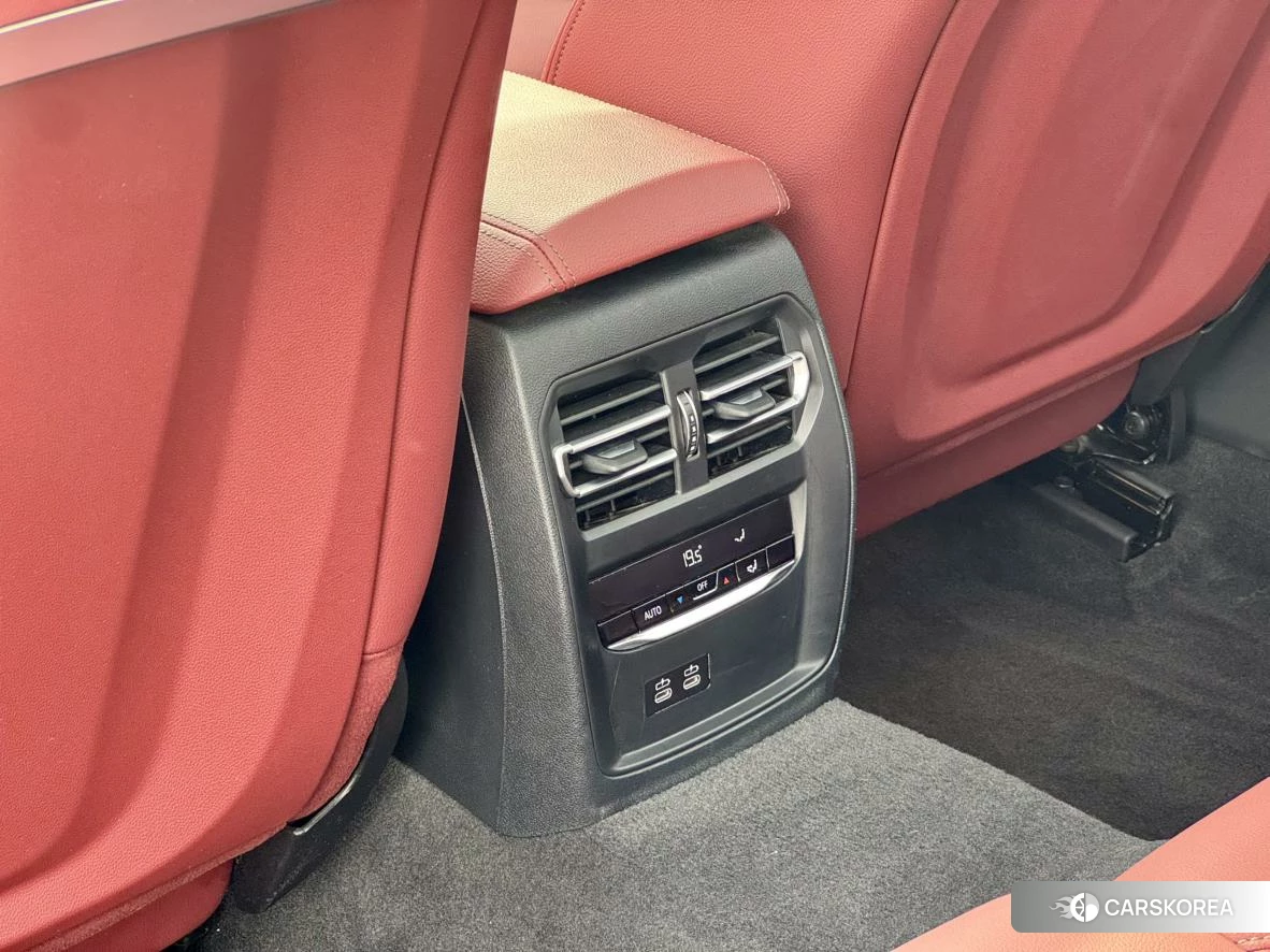 BMW 3 series 2022 Черный из Китая, фото 4
