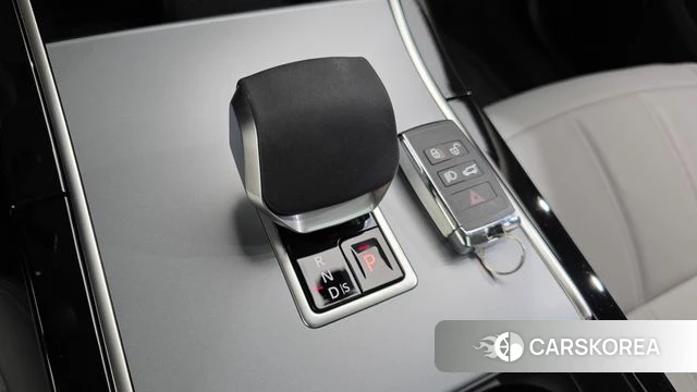 Land Rover Range Rover Evoque 2nd Generation 2025 Коричневый из Кореи, фото 4