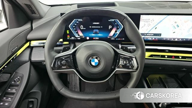 BMW 5 Series (G60) 2023 Серый из Кореи, фото 4