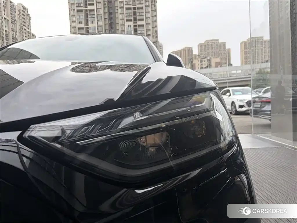 Audi Q5L 2025 Черный из Китая, фото 4